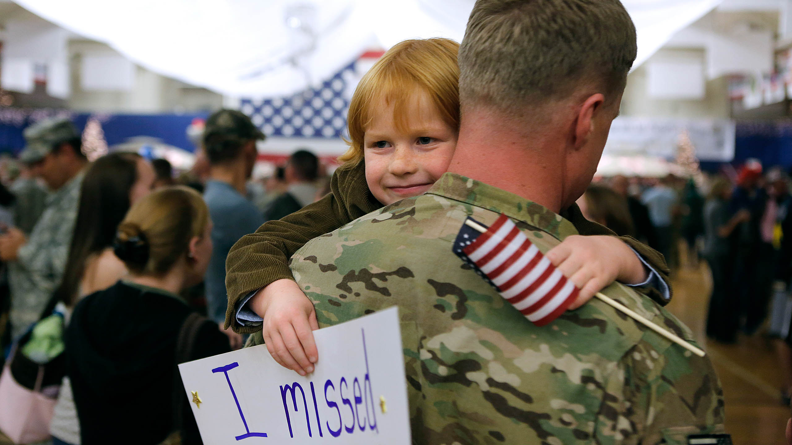 Soldiers Coming Home to Kids Compilation [VIDEO]