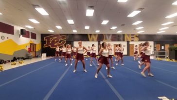 DCHS cheer dance